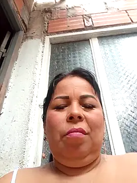 Snapshot of mother2-divorced chatting on February 6, 2026, 1:03 pm mother2-divorced online show from February 6, 2026, 1:03 pm