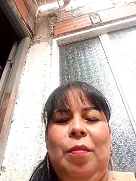 Snapshot of mother2-divorced chatting on February 12, 2026, 1:28 pm mother2-divorced online show from February 12, 2026, 1:28 pm
