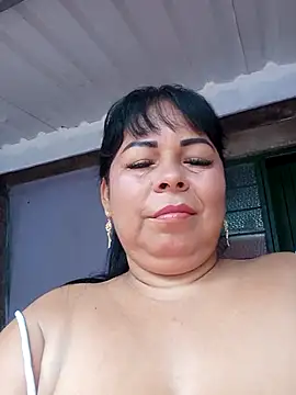 Snapshot of mother2-divorced chatting on April 8, 2026, 1:44 pm mother2-divorced online show from April 8, 2026, 1:44 pm