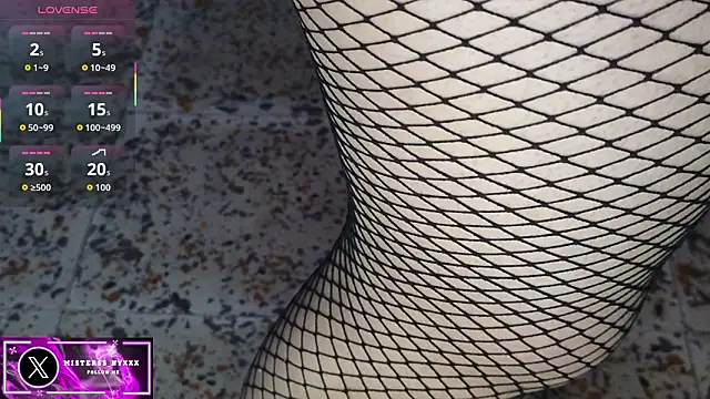 Snapshot of Misterss-Nyxxx chatting on February 2, 2026, 11:03 pm Misterss-Nyxxx online show from February 2, 2026, 11:03 pm