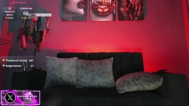 Snapshot of Misterss-Nyxxx chatting on February 18, 2026, 11:01 pm Misterss-Nyxxx online show from February 18, 2026, 11:01 pm