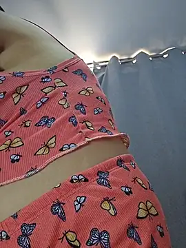 Kitty Kalifa online show from March 29, 2026, 5:57 pm