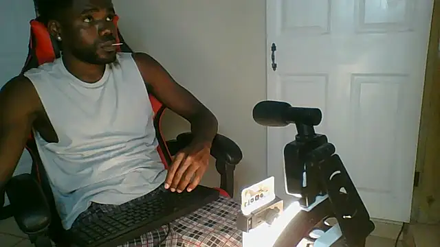 Snapshot of Suamyst_25 chatting on April 27, 2026, 6:17 pm Suamyst 25 online show from April 27, 2026, 6:17 pm