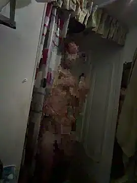 Snapshot of PiratingAqua chatting on April 2, 2026, 5:27 am PiratingAqua online show from April 2, 2026, 5:27 am