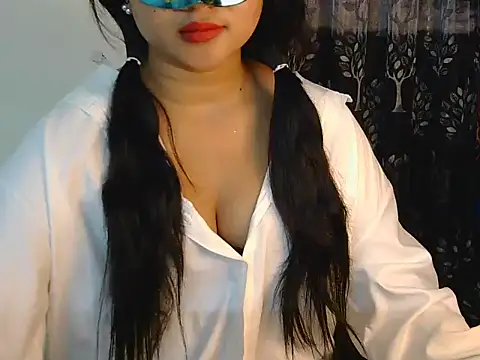 Snapshot of crazy_witch chatting on October 31, 2025, 5:47 pm crazy witch online show from October 31, 2025, 5:47 pm