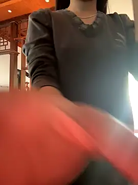 Snapshot of Emily-y chatting on December 15, 2025, 3:44 am Emily-y online show from December 15, 2025, 3:44 am