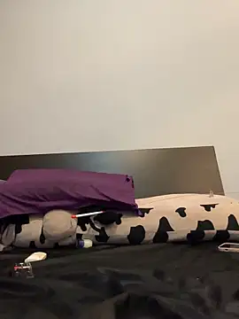 Emily-y online show from January 17, 2026, 12:43 pm