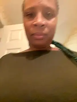 CreammieDelite online show from October 29, 2025, 5:20 am