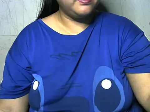 Azaleah30 online show from October 24, 2025, 2:02 pm