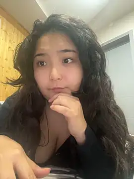 miomyao online show from December 4, 2025, 5:17 am