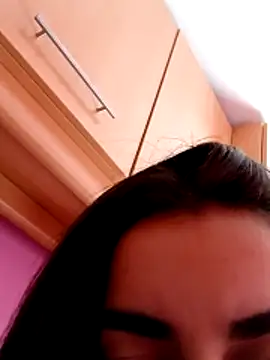 Snapshot of cotoncandyy chatting on November 17, 2025, 2:45 pm cotoncandyy online show from November 17, 2025, 2:45 pm