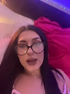 claraseloura online show from November 23, 2025, 8:08 pm