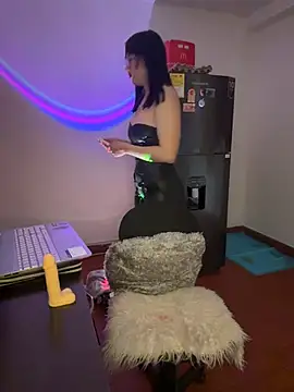 Snapshot of mistressespectra chatting on October 26, 2025, 1:17 pm mistressespectra online show from October 26, 2025, 1:17 pm