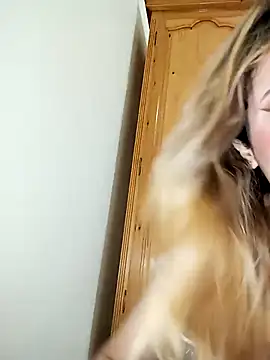 indilasixeey online show from October 26, 2025, 1:00 am