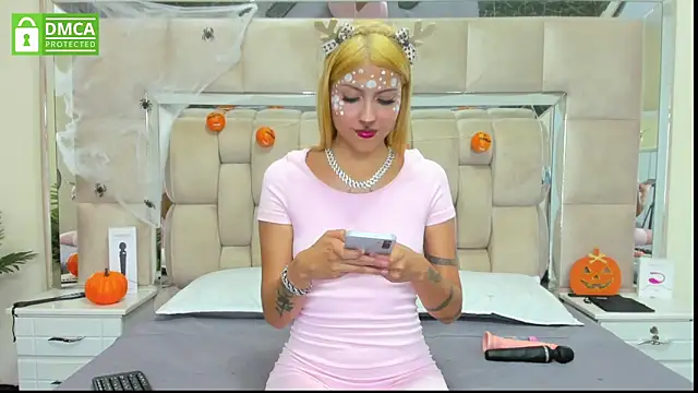 Snapshot of daniiela_beteche777 chatting on October 31, 2025, 8:21 pm daniiela beteche777 online show from October 31, 2025, 8:21 pm