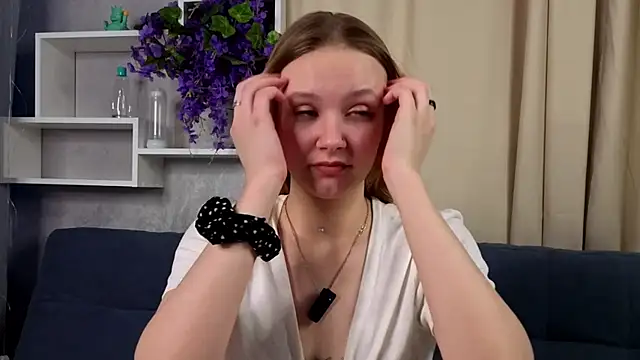 Snapshot of ElissaGlod chatting on February 28, 2026, 11:22 am ElissaGlod online show from February 28, 2026, 11:22 am