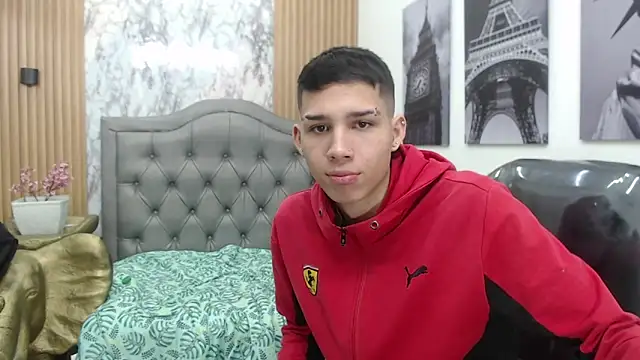 Snapshot of paul_ponce chatting on December 2, 2025, 12:32 pm paul ponce online show from December 2, 2025, 12:32 pm