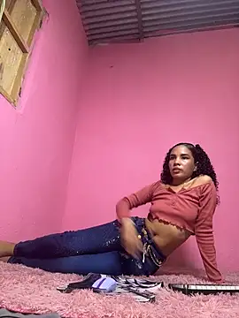 Gigi Scott  online show from March 12, 2026, 1:23 am