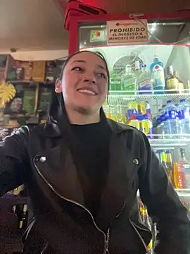 Lia  white online show from November 14, 2025, 4:00 am