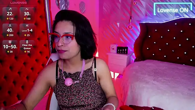 Roxanne Han online show from May 7, 2026, 12:10 pm