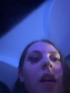 elliepixie online show from May 16, 2026, 12:29 am