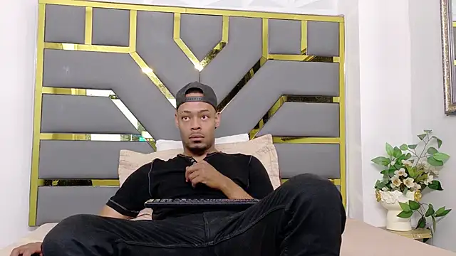 Neytanmalcon online show from December 4, 2025, 4:16 pm