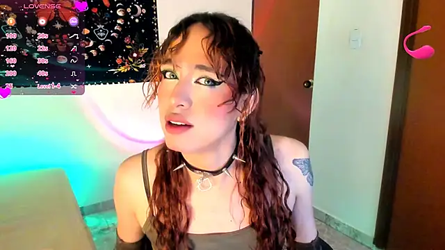 AdelineEsposito online show from November 3, 2025, 4:30 pm