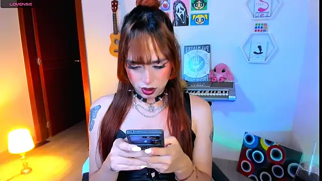 AdelineEsposito online show from March 16, 2026, 3:01 am