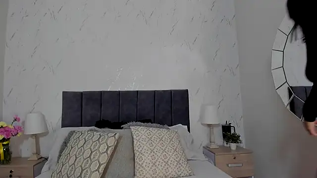 sophie duval online show from October 26, 2025, 11:27 am