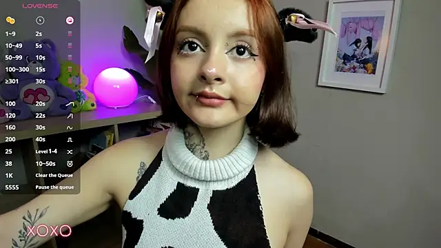 Snapshot of lexirouge__ chatting on November 13, 2025, 12:48 pm lexirouge online show from November 13, 2025, 12:48 pm