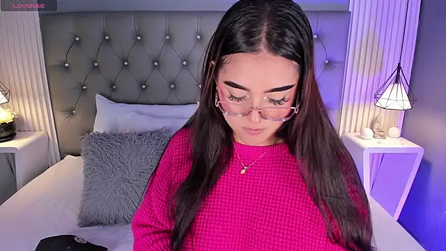 Anasha21 online show from April 7, 2026, 4:35 am