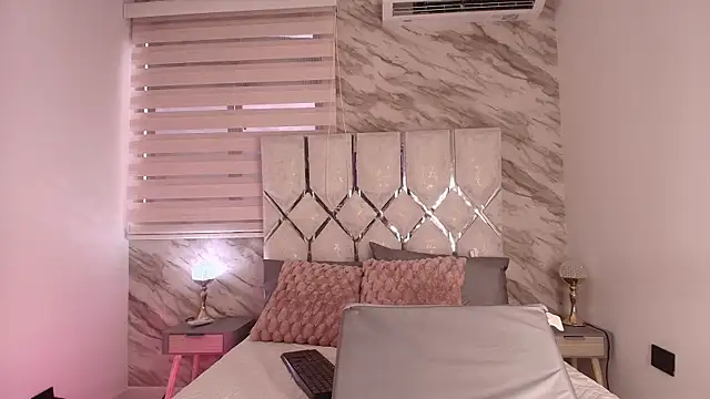 Snapshot of ellisrossi chatting on November 13, 2025, 7:24 pm ellisrossi online show from November 13, 2025, 7:24 pm