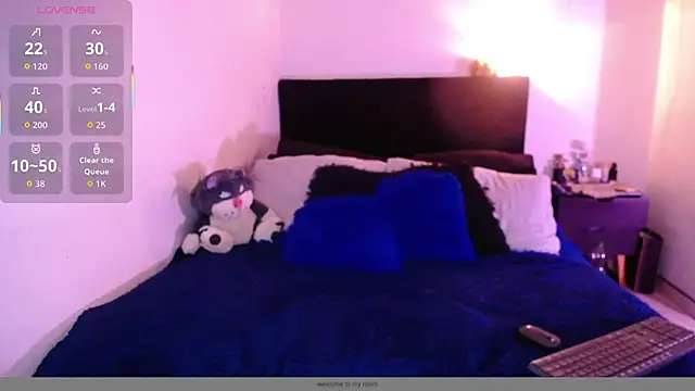 Snapshot of SharonSalazar chatting on November 14, 2025, 2:43 am SharonSalazar online show from November 14, 2025, 2:43 am