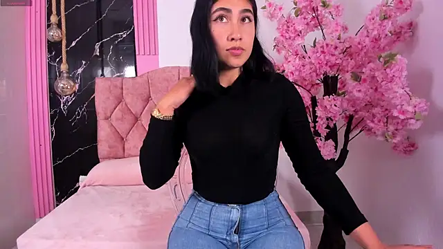 Snapshot of Maily_camerun chatting on November 5, 2025, 4:18 pm Maily camerun online show from November 5, 2025, 4:18 pm