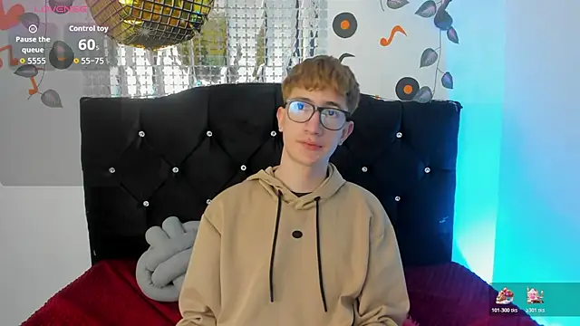 Erick Taylor3 online show from November 4, 2025, 5:56 pm