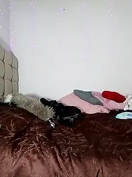 anny sweet17 online show from December 16, 2025, 4:06 am