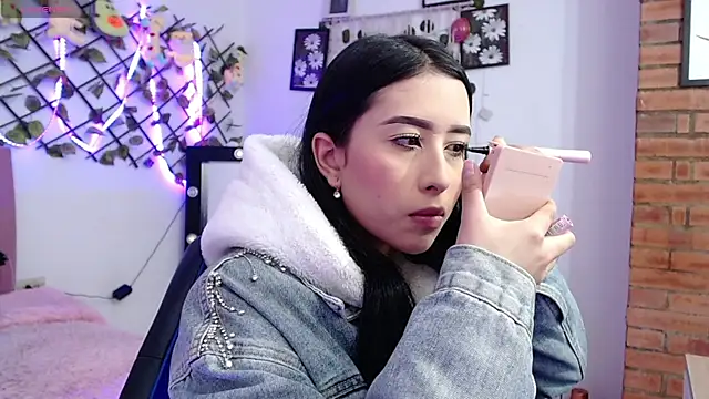 Snapshot of melissa__dolce chatting on October 27, 2025, 8:24 pm melissa dolce online show from October 27, 2025, 8:24 pm