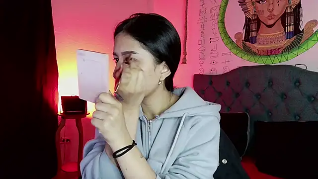 Snapshot of melissa__dolce chatting on December 3, 2025, 8:18 pm melissa dolce online show from December 3, 2025, 8:18 pm