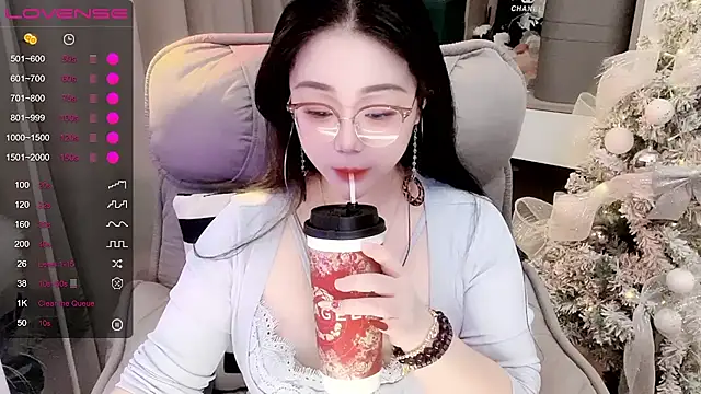 Snapshot of Monica-666888- chatting on November 4, 2025, 5:23 pm Monica-666888- online show from November 4, 2025, 5:23 pm