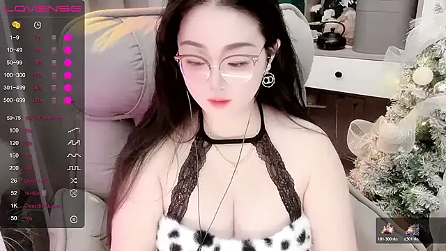 Snapshot of Monica-666888- chatting on November 19, 2025, 7:25 pm Monica-666888- online show from November 19, 2025, 7:25 pm