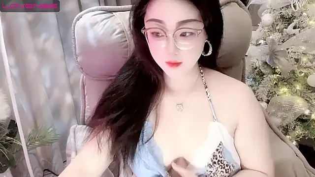 Snapshot of Monica-666888- chatting on May 1, 2026, 4:33 pm Monica-666888- online show from May 1, 2026, 4:33 pm