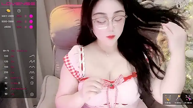 Snapshot of Monica-666888- chatting on May 13, 2026, 10:17 pm Monica-666888- online show from May 13, 2026, 10:17 pm