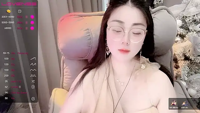 Snapshot of Monica-666888- chatting on May 17, 2026, 4:43 am Monica-666888- online show from May 17, 2026, 4:43 am