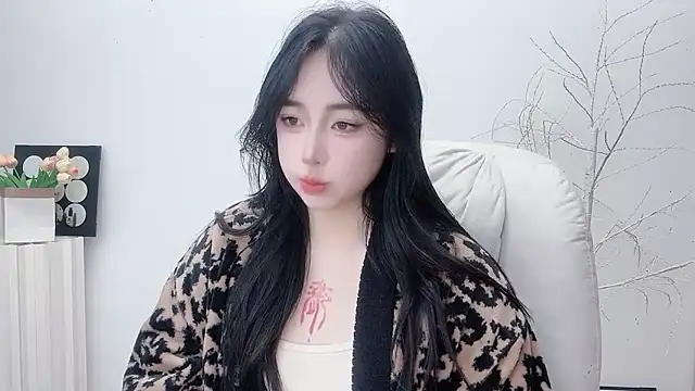 Love-hanzaizai718 online show from December 21, 2025, 4:03 pm