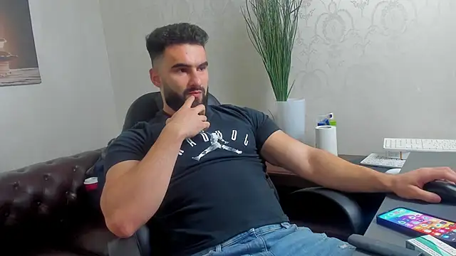 MicahLane online show from October 25, 2025, 4:31 am