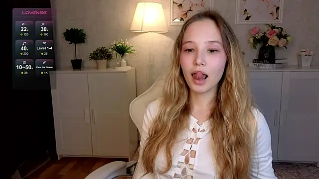 insaneinsomnia online show from October 31, 2025, 9:10 am