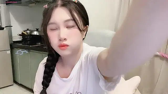 anna-888- online show from November 14, 2025, 6:39 pm