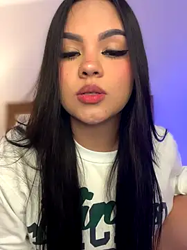 Snapshot of amber_white15 chatting on November 4, 2025, 11:15 pm amber white15 online show from November 4, 2025, 11:15 pm