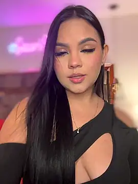 Snapshot of amber_white15 chatting on November 9, 2025, 2:43 am amber white15 online show from November 9, 2025, 2:43 am