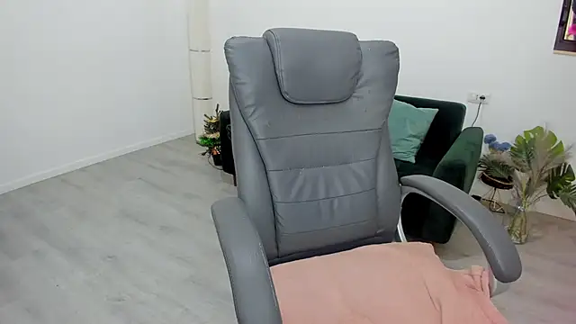 Snapshot of Arya_Anna chatting on January 6, 2026, 5:44 am Arya Anna online show from January 6, 2026, 5:44 am